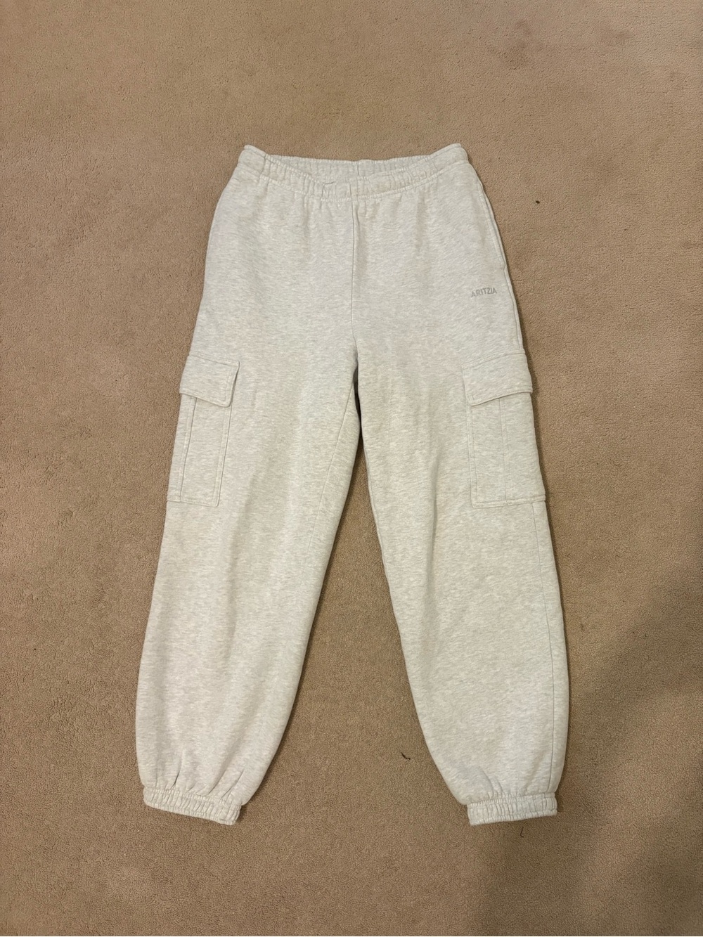 Aritzia Women's Mega Fit Cargo Sweatpants in Light Heather Gray
